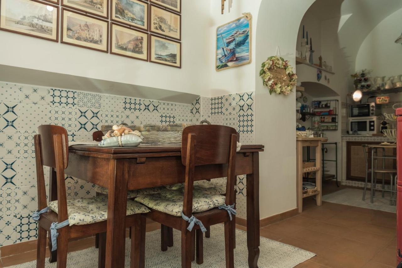 Bed and Breakfast La Casa Degli Angeli Salerno Exterior foto